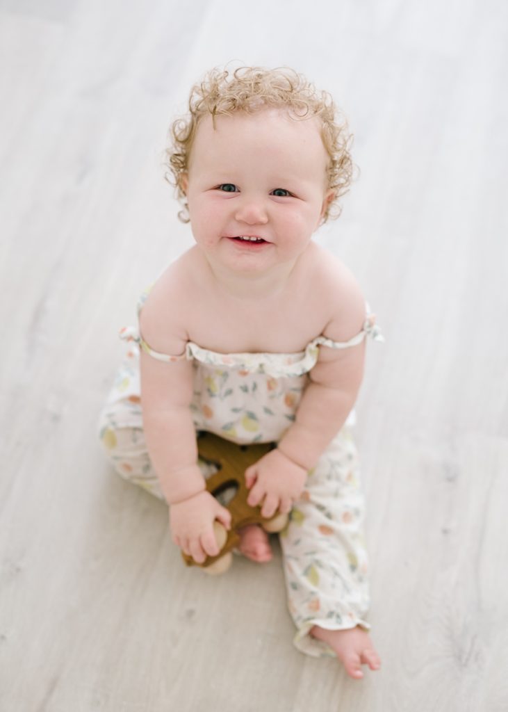 katie ballantine photography. frederick baby photographer.  baby in natural light studio. milestone session