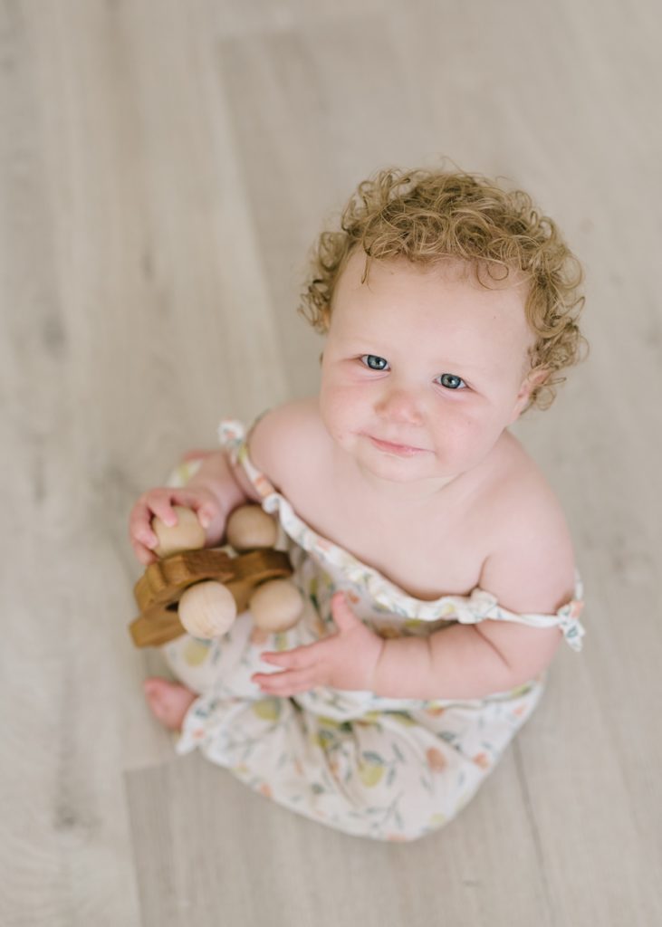 katie ballantine photography. frederick baby photographer.  baby in natural light studio. milestone session