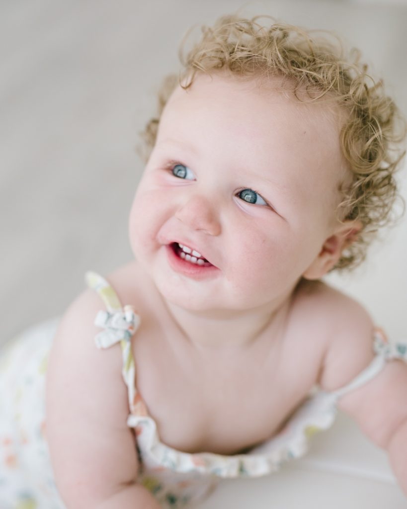 katie ballantine photography. frederick baby photographer.  baby in natural light studio. milestone session