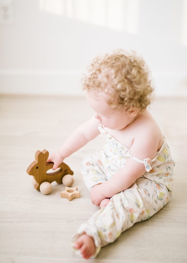 katie ballantine photography. frederick baby photographer.  baby in natural light studio. milestone session