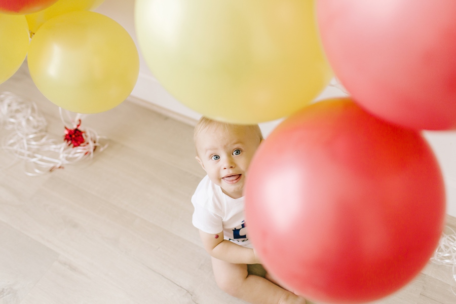 Katie Ballantine Photography, Frederick Maryland Baby Photographer.  Cake smash studio session.  