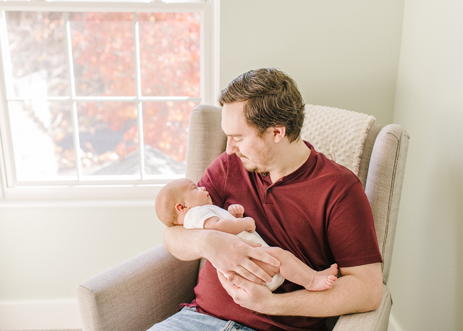 Katie Ballantine Photography. frederick newborn photographer. in home newborn lifestyle session.  new market baby photographer.