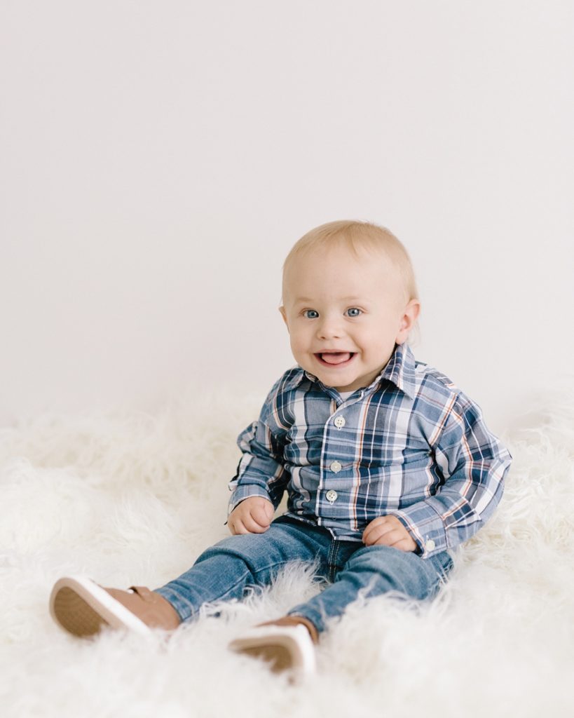 Katie Ballantine Photography, Frederick Maryland Baby Photographer.  Cake smash studio session.  