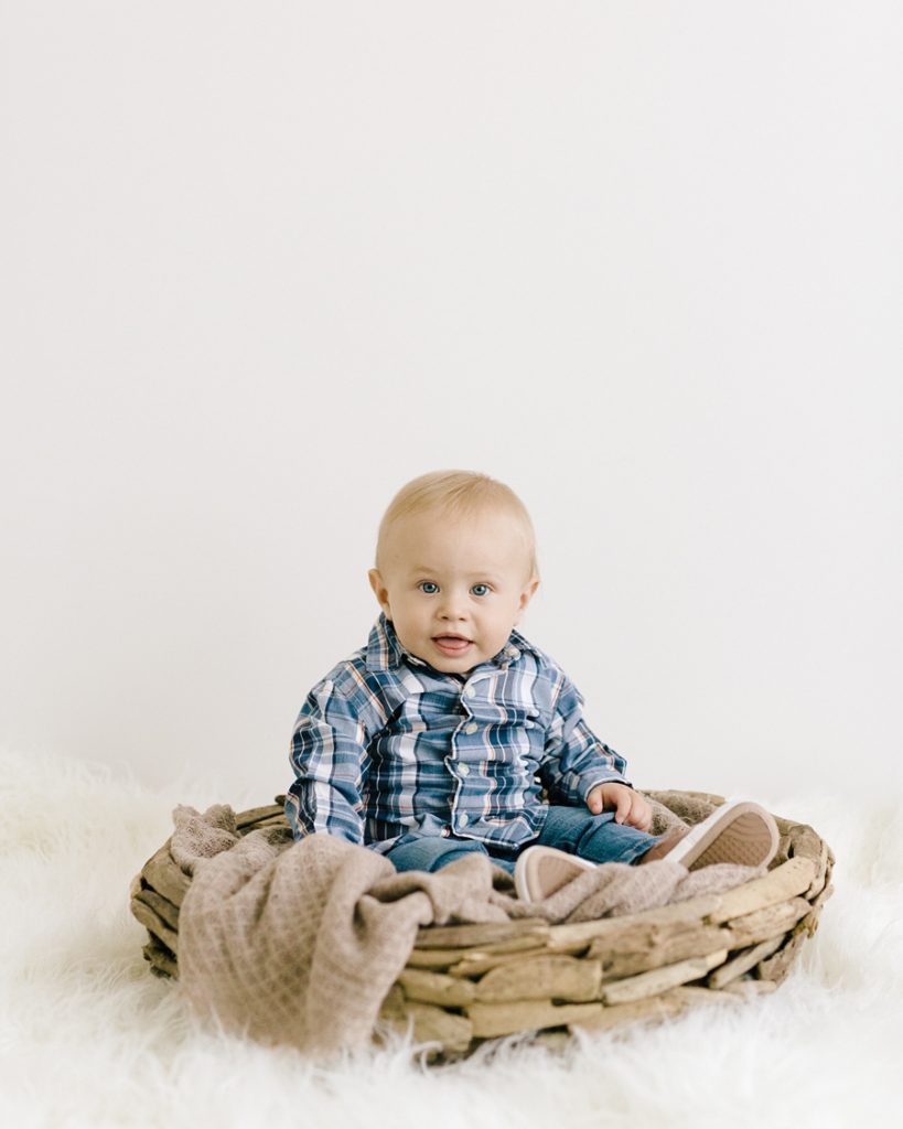 Katie Ballantine Photography, Frederick Maryland Baby Photographer.  Cake smash studio session.  