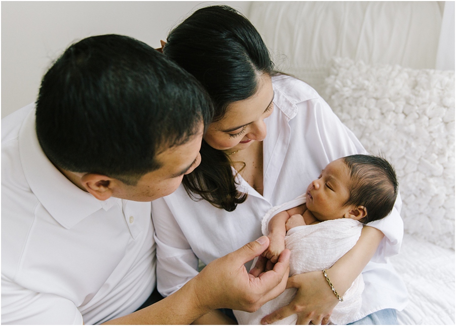 Katie Ballantine Photography. Frederick Maryland Newborn Photographer.  Studio Newborn Photography.  Natural Baby Photographer.  New Market newborn photographer.