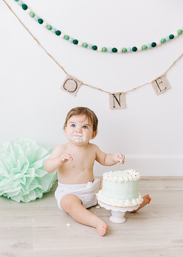 Katie Ballantine Photography. Frederick baby photographer. new market baby photographer. Frederick cake smash photographer