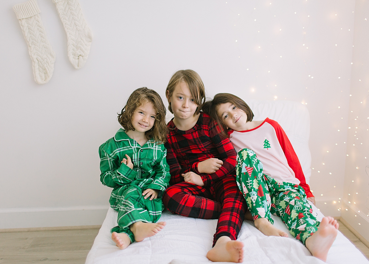 Katie Ballantine Photography. Frederick Maryland Child Photographer. New Market photographer. Frederick Christmas minis. Christmas PJ Mini Sessions Maryland