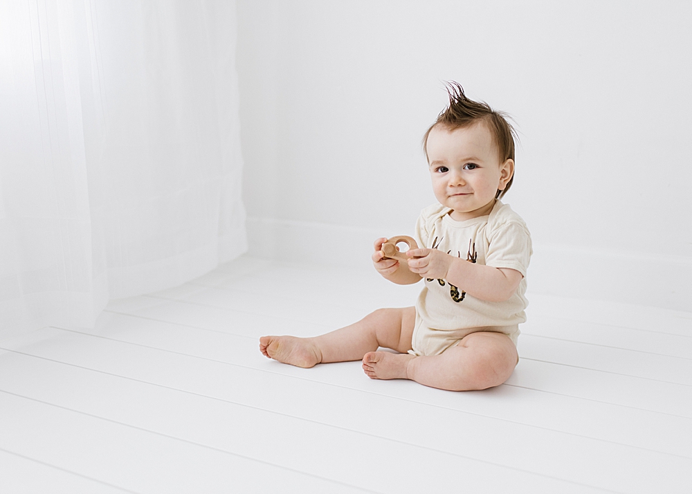 katie ballantine Photography. New Market Maryland baby photographer. New Market child photographer. all white studio in frederick maryland. timeless baby portraits frederick maryland. baby milestone photography.
