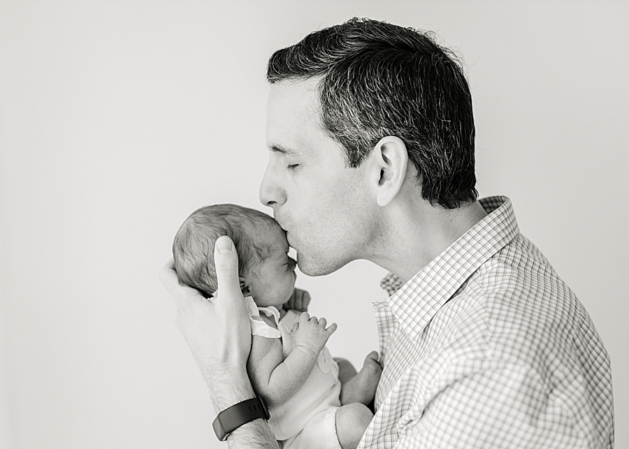 katie ballantine photography. best frederick newborn photographer. frederick newborn photographer. new market newborn photographer. organic newborn photographer. maryland organic photographer. new market baby photographer. newborn photography in frederick maryland