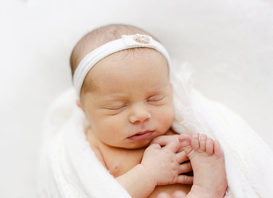 katie ballantine photography. best frederick newborn photographer. frederick newborn photographer. new market newborn photographer. organic newborn photographer. maryland organic photographer. new market baby photographer. newborn photography in frederick maryland