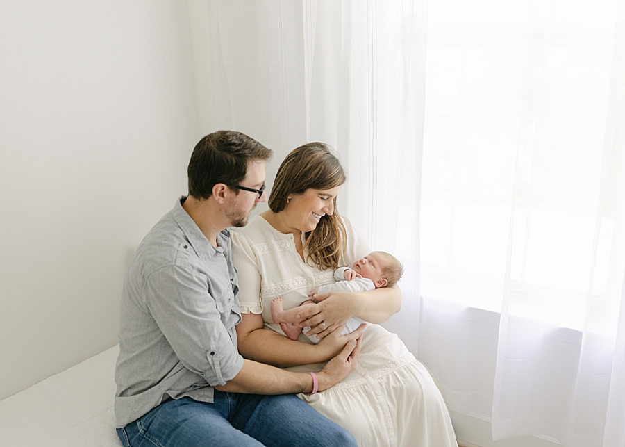 katie ballantine photography. new market maryland newborn photographer. frederick maryland newborn photographer. frederick baby photographer. best frederick baby photographer. best new market newborn photographer. organic newborn photography. natural posing newborn photography