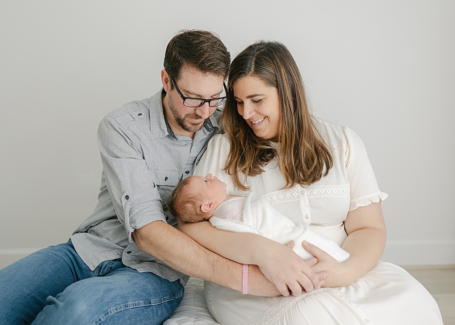 katie ballantine photography. new market maryland newborn photographer. frederick maryland newborn photographer. frederick baby photographer. best frederick baby photographer. best new market newborn photographer. organic newborn photography. natural posing newborn photography