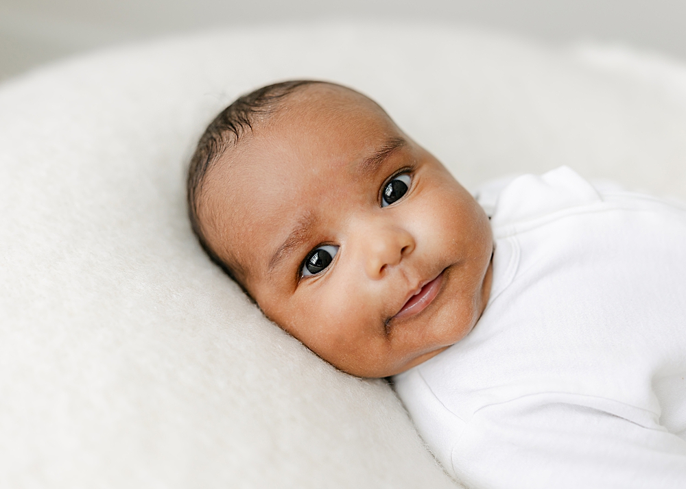 Katie Ballantine Photography. New Market Maryland Newborn photographer. Frederick newborn photographer. Frederick newborn portraits. Maryland organic newborn portraiture. new market baby photographer.