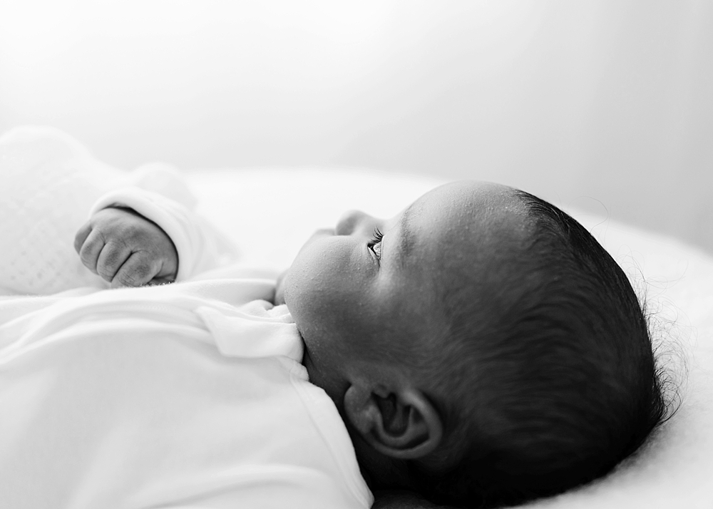 Katie Ballantine Photography. New Market Maryland Newborn photographer. Frederick newborn photographer. Frederick newborn portraits. Maryland organic newborn portraiture. new market baby photographer.