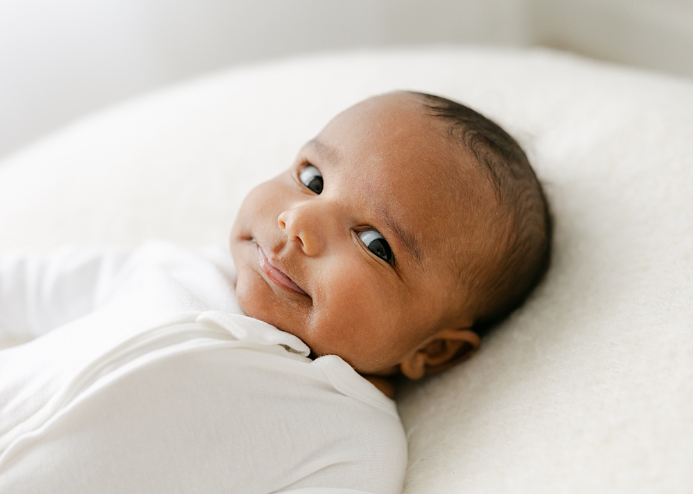 Katie Ballantine Photography. New Market Maryland Newborn photographer. Frederick newborn photographer. Frederick newborn portraits. Maryland organic newborn portraiture. new market baby photographer.