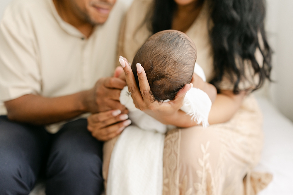 Katie Ballantine Photography. New Market Maryland Newborn photographer. Frederick newborn photographer. Frederick newborn portraits. Maryland organic newborn portraiture. new market baby photographer.