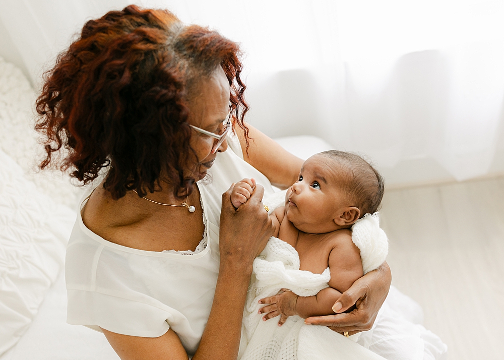 Katie Ballantine Photography. New Market Maryland Newborn photographer. Frederick newborn photographer. Frederick newborn portraits. Maryland organic newborn portraiture. new market baby photographer.