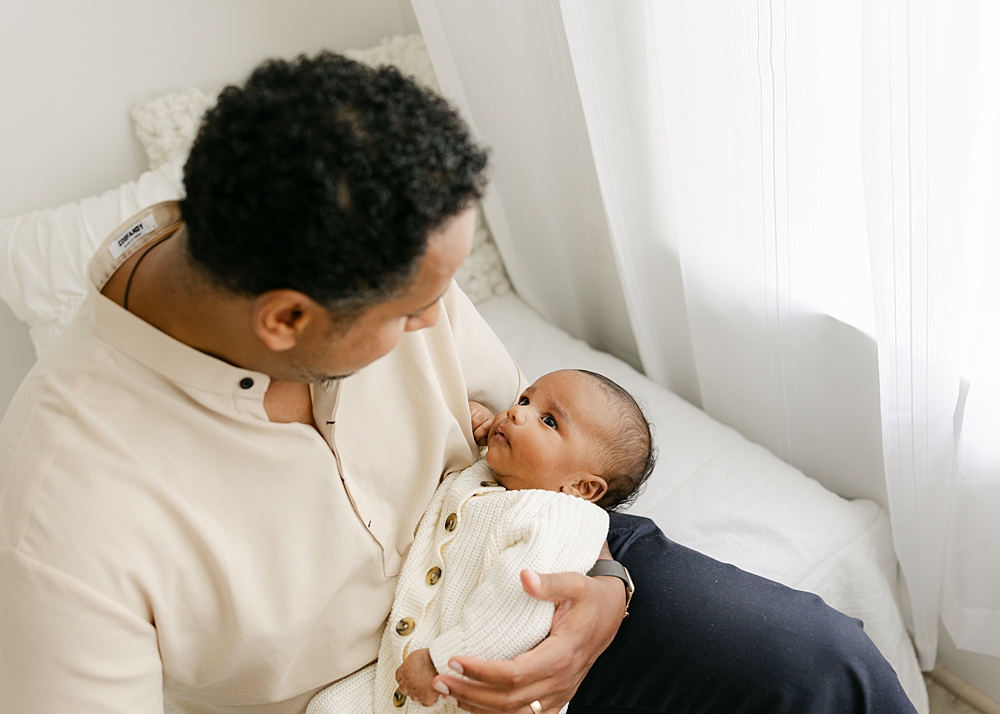 Katie Ballantine Photography. New Market Maryland Newborn photographer. Frederick newborn photographer. Frederick newborn portraits. Maryland organic newborn portraiture. new market baby photographer.
