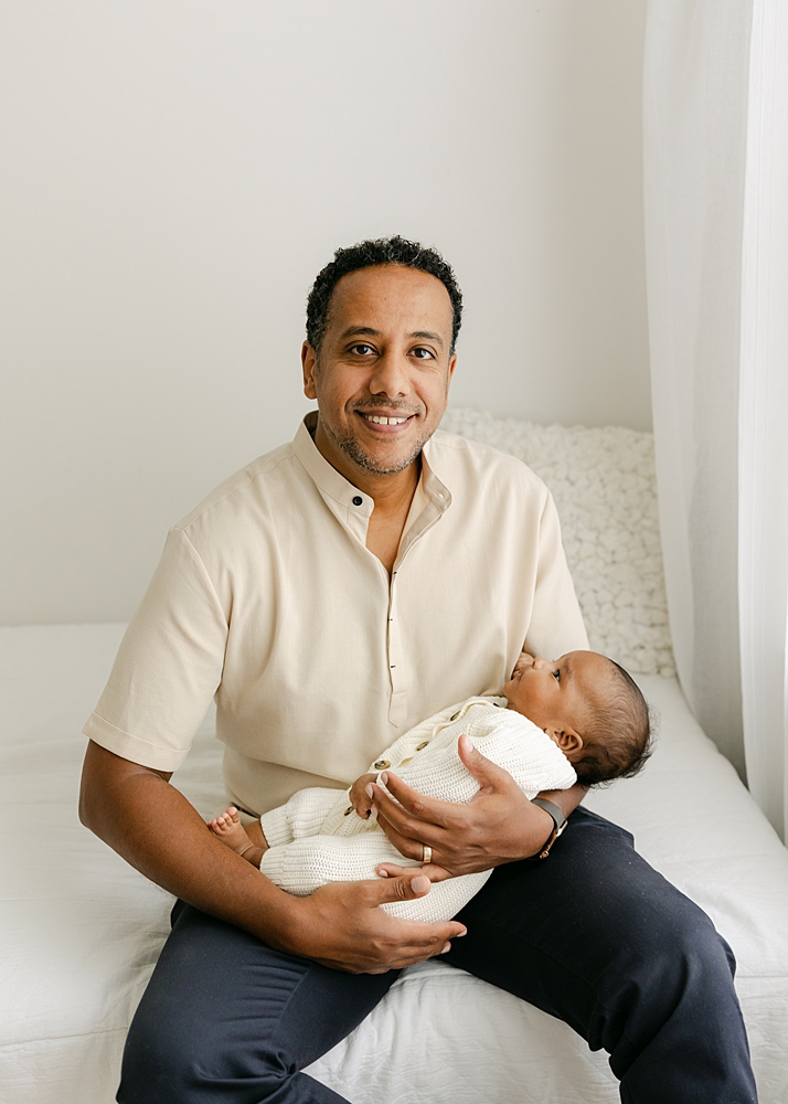 Katie Ballantine Photography. New Market Maryland Newborn photographer. Frederick newborn photographer. Frederick newborn portraits. Maryland organic newborn portraiture. new market baby photographer.