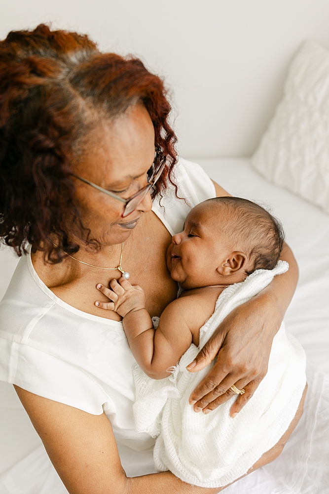 Katie Ballantine Photography. New Market Maryland Newborn photographer. Frederick newborn photographer. Frederick newborn portraits. Maryland organic newborn portraiture. new market baby photographer.